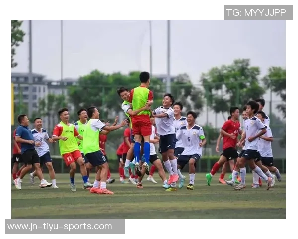 以球足球星引领新时代足球风潮展现激情与荣耀的绿茵传奇