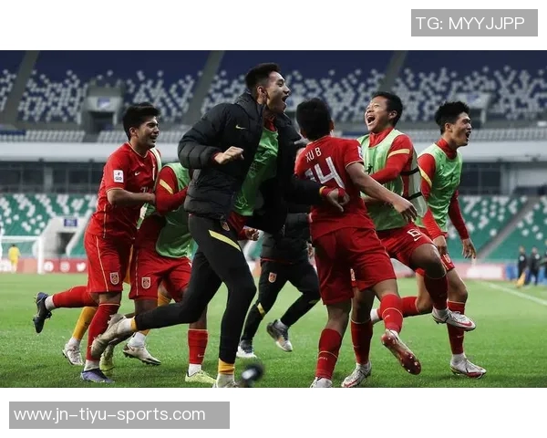 中国足球队三大球星的崛起与荣耀他们如何影响中国足球的发展和未来 中国足球队三大球星的崛起与荣耀他们如何影响中国足球的发展和未来